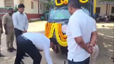 କୋରାପୁଟ ସହର: କୋରାପୁଟ ଜିଲ୍ଲାପାଳ କାର୍ଯ୍ୟଳୟ ପରିସରରୁ ସଚେତନତା ଅଭିଯାନ ରଥର ଶୁଭାରମ୍ଭ