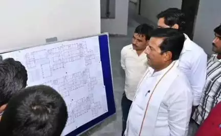 तानसेन: ग्वालियर के कुलैथ में सांसद भारत सिंह कुशवाहा ने सीएम राइज स्कूल के निर्माण कार्य का निरीक्षण किया
