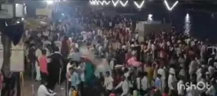 जानसठ: भोपा क्षेत्र के शुक्रताल गंगा घाट पर दशहरे के पर्व के अवसर पर भारी संख्या में श्रद्धालुओं का उमड़ा जन सैलाब