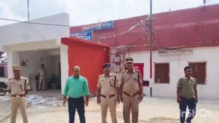 मधेपुरा: मधेपुरा मुख्यालय में अधिकारियों ने मंडल कार्यालय का किया निरीक्षण, कर्मियों को दिए आवश्यक दिशा निर्देश