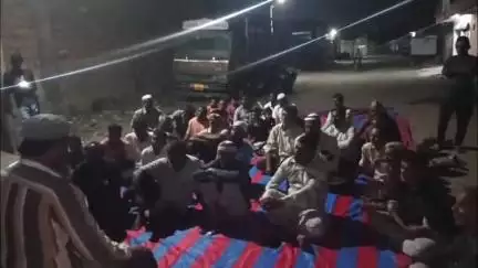 ઉપલેટા: શહેરના વોર્ડ નંબર 8 માં સ્થાનિકો દ્વારા પ્રાથમિક સુવિધાઓની બાબતે મિટિંગ યોજી
#jansamasya