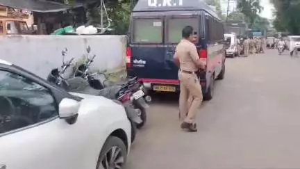 अचलपूर: एकलासपूर येथे हिस्सेवाटणीवरून महिलेवर हल्ला; दोन जणांविरुद्ध विनयभंग व मारहाणीचा गुन्हा दाखल