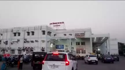 सिंगरौली: मरीज को मेडिकल कॉलेज ले जाने के लिए रुपये मांगने पर 108 एंबुलेंस के परिचालन व्यय में हुई कटौती