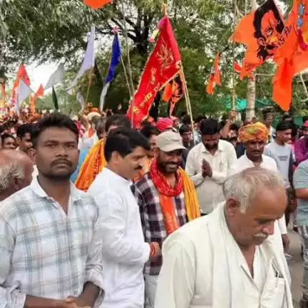 अवंतिपुर बड़ोदिया: लसूडिया मलिक में प्रभु श्री रामचंद्र जी की प्राण प्रतिष्ठा को लेकर ग्रामीणों ने निकाली शोभायात्रा, विधायक भी हुए शामिल