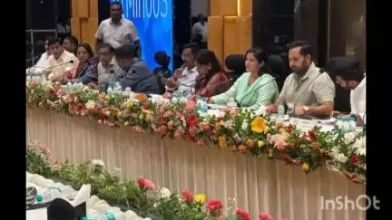 कुलपहाड़: लखनऊ में नगरीय विकास निदेशालय में आयोजित 16वें वित्त आयोग की बैठक में नगर पंचायत अध्यक्ष कुलपहाड़ को किया गया शामिल