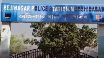 বেলডাঙা ২: রেজিনগর থানার পুলিশ প্রশাসনের নাকা তল্লাশি দাদপুরে
