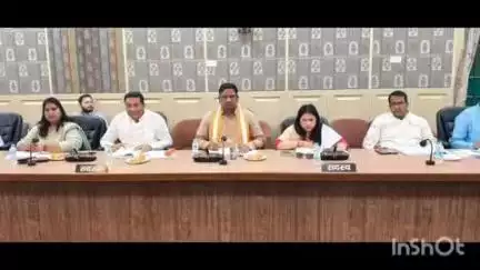 बलरामपुर: सदर विधायक पलटू राम ने विधान भवन लखनऊ में आयोजित बैठक में किया प्रतिभाग