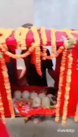 धर्मपुरा में मां काली की विग्रह को पालकी की सवारी से गाजेबाजे के साथ नाचते झूमते श्रधालुओं ने नगर भ्रमन  कराया