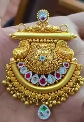 कोई भाई ने बैंक से गोल्ड लोन लिया है और अब बैंक आप का सोना बेच रही है और आप छुङा नही सकतै तो संपर्क करे आज ही 8104928716