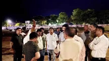 ସୋନପୁର: ମୁଖ୍ୟମନ୍ତ୍ରୀ ଙ୍କ ଗସ୍ତକୁ ନେଇ ତତ୍ପର ଜିଲ୍ଲାପ୍ରଶାସନ ରାମେଶ୍ୱର ଷ୍ଟାଡିୟମ କୁ ଯାଇ ସ୍ଥିତି ଅନୁଧ୍ୟାନ କଲ ପ୍ରଶାସନିକ ଅଧିକାରୀ ଓ ବିଧାୟକ