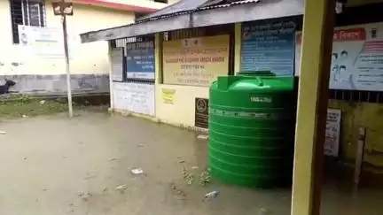 শিলচর: কালীনগরে বন্যার জলে তলিয়ে গেছে হাসপাতাল