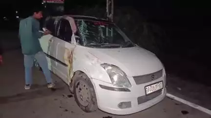 વલસાડ: હિંગળાજ જતા રોડ ઉપર વળાંક ન કપાતા કાર પલટી મારવાની ઘટના બની કારમાં સવાર લોકોનો ચમત્કારી બચાવ