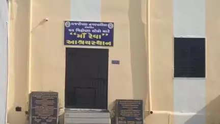 નાંદોદ: રાજપીપળા નગરપાલીકા ના શેલ્ટર હોમ માટે પાલિકા ટીમ દ્વારા ઘરવિહોણા લોકો નો સર્વે હાથ ધરાયો