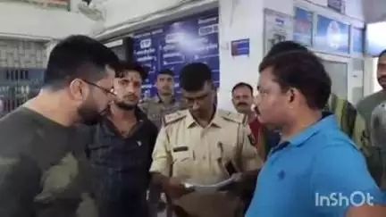 शिवहर: डीजे की आवाज से बच्ची को हार्ट अटैक, अस्पताल में भर्ती, डॉक्टर की लापरवाही से मौत, वार्ड नंबर-05 की घटना