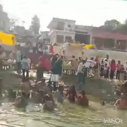 ऊंचाहार: गोकना घाट पर गंगा दशहरा के अवसर पर हजारों श्रद्धालुओं ने किया गंगा स्नान