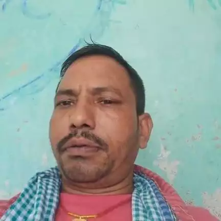 मिथिलेश कुमार ने मुख्यमंत्री नीतीश कुमार जी और विधायक संजय सिंह से आंगनबाड़ी केंद्र में सेविका  सहायिका की भर्ती की मांग किया