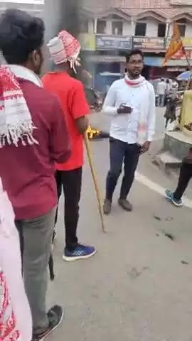 सरकार के खिलाफ झारखंड व्यापक बंद गुमला बेहतर प्रदर्शन जनजाति नेता गद्दार हैं वोट लेते हैं काम करने का औकात नहीं 🤣😂🤣🥸