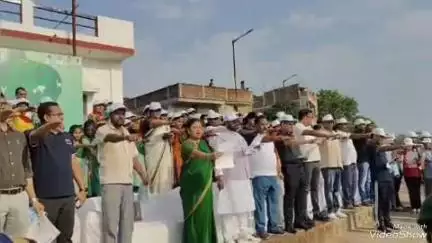 देवघर: विश्व पर्यावरण दिवस और नमामि गंगे कार्यक्रम के तहत नगर निगम द्वारा दड़वा नदी में स्वच्छता कार्यक्रम आयोजित