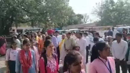 झालरापाटन: विश्व पर्यावरण दिवस पर झालरापाटन में विशेष आयोजन, प्रभारी मंत्री ने श्रमदान किया और रैली को दिखाई हरी झंडी