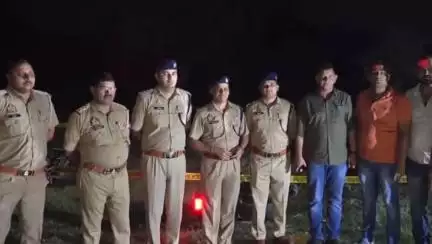 छाता: छाता पुलिस और SOG टीम की लुटेरों से हुई मुठभेड़, दोनों की टांग में लगी गोली, गर्लफ्रेंड के शौक पूरे करने के लिए की लूट