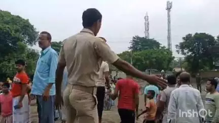 জগৎবল্লভপুর: জগৎবল্লভপুরের মুন্সিরহাট চাঁদনী মোড় এর কাছে পূর্ত দপ্তরের একটি অফিসের ভেতরে থেকে এক ব্যক্তির পচাগলা দেহ উদ্ধার