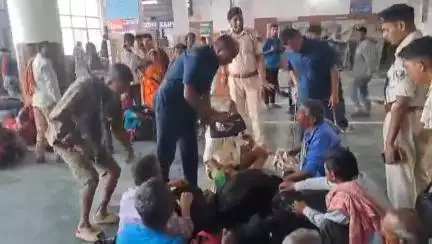 दरभंगा: मुख्यमंत्री के आगमन को लेकर दरभंगा रेलवे स्टेशन पर बम निरोधक दस्ते ने किया सघन जांच अभियान