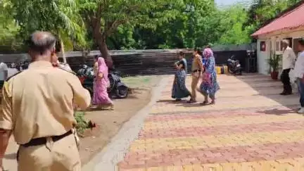 धुळे: वलवाडी विवाहितेच्या हत्येप्रकरणी पतीसह दोघांची पोलिस कोठडी वाढवली; तिघांना न्यायालयीन कोठडी