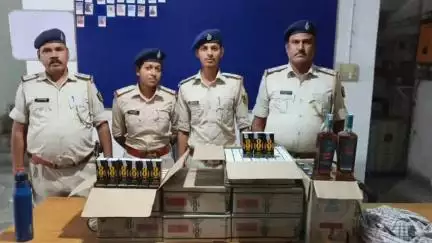 नौतन: नौतन पुलिस ने भारी मात्रा में शराब की ज़ब्त, कारोबारी फरार