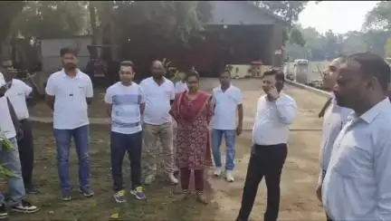 धनबाद/केंदुआडीह: शहर के बर टांड़ में विश्व पर्यावरण दिवस पर नगर आयुक्त ने किया पौधारोपण, अधिक पेड़ लगाने की अपील