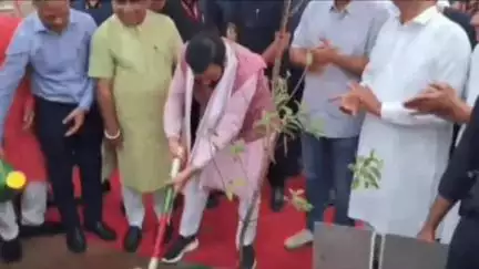 चरखी दादरी: जनता कॉलेज में विश्व पर्यावरण दिवस पर राज्य स्तरीय कार्यक्रम हुआ आयोजित, CM नायब सिंह सैनी रहे मुख्य अतिथि