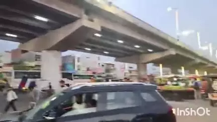 पलवल: पलवल बस अड्डा चौक पर अवैध वाहनों के चालान कर रही पुलिस, अतिक्रमण से ट्रैफिक व्यवस्था हो रही खराब