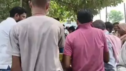 कन्नौज छिबरामऊ में फर्रुखाबाद चौराहे पर गंगा दशहरा के पर्व पर हुआ भण्डारे का आयोजन।