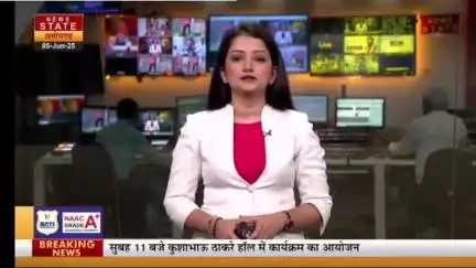 अशोकनगर चंदेरी पहुंचे कलेक्टर आदित्य सिंह ने बच्चों और अधिकारियों के साथ मिलकर सागर ताल में किया श्रमदान
Collector Ashok