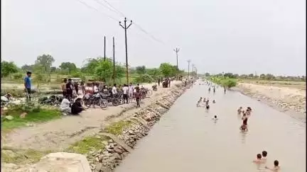 शिकोहाबाद: शिकोहाबाद में गंगा दशहरा पर नहर में नहाने पर रोक, बम्बा में नहाने की छूट, पुलिस प्रशासन तैनात