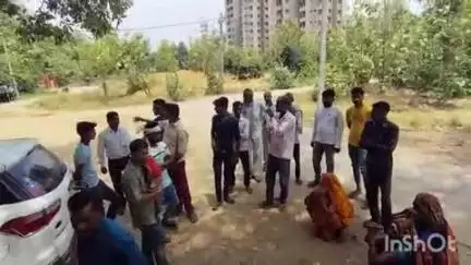 लखीमपुर: मैनहा गांव में फोन पर पति से विवाद के बाद पत्नी ने खाया जहरीला पदार्थ, हुई मौत