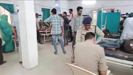 पन्ना: पूर्व पार्षद के घर में चोरी की नीयत से घुसे चोरों ने दो सगे भाइयों पर किया हमला, पकड़ा गया एक चोर