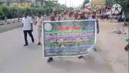 వర్ని: పర్యావరణాన్ని కాపాడవలసిన బాధ్యత ప్రతి ఒక్కరిది ;వర్ని అటవీ రేంజ్ అధికారి గంగాధర్