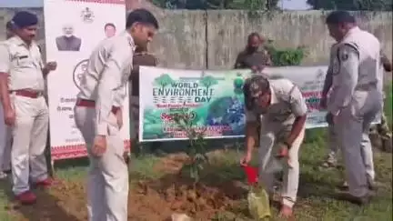 କାମାକ୍ଷାନଗର: ଭାଗୀରଥିପୁର ଉଚ୍ଚ ବିଦ୍ୟାଳୟରେ ଗୁରୁବାର ୧୦ଟାରେ ବିଶ୍ୱ ପରିବେଶ ଦିବସ ପାଳିତ ଉପସ୍ଥିତ ରହିଲେ ରେଞ୍ଜର ଓ ଅବକାରୀ ଅଧିକାରୀ