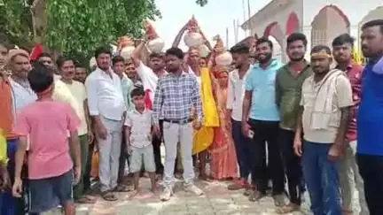 नूरसराय: तियारी पंचायत के मथुरापुर गांव में निकली कलश यात्रा, 121 महिलाओं ने सिर पर कलश लेकर गांव में किया भ्रमण