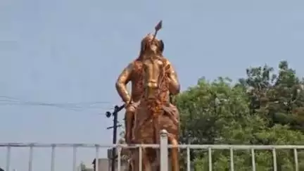 खुर्जा: खुर्जा के अलीगढ़ चुंगी पर असामाजिक तत्वों ने महाराणा प्रताप की मूर्ति को किया खंडित, लोगों ने लगाया जाम