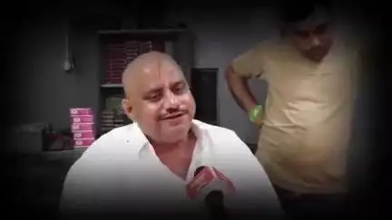 गोस्वामियों को दे दी वही के व्यापारी ने चुनौती बोला बांके बिहारी मंदिर के अंदर व्यवस्था उन्हीं की वजह से खराब