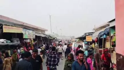 कासगंज: गंगा दशहरा पर्व पर जिले में उमड़ा श्रद्धालुओं का सैलाब, हजारों श्रद्धालुओं ने किया गंगा स्नान