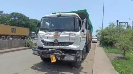 વલસાડ: અતુલ નજીક નેશનલ હાઇવે નંબર 48 ઉપર અજાણ્યા વાહને બ્રેક મારતા ડમ્પર અથડાતા અકસ્માતની ઘટના બની
