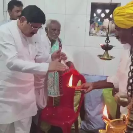 ಬಾದಾಮಿ: ಹೆಬ್ಬಾಳ್ಳಿ ಗ್ರಾಮದ ದುರ್ಗಾದೇವಿ ಜಾತ್ರಾ ಮಹೋತ್ಸವದಲ್ಲಿ ಭಾಗಿಯಾದ ಸಂಸದ ಪಿ.ಸಿ.ಗದ್ದಿಗೌಡರ್