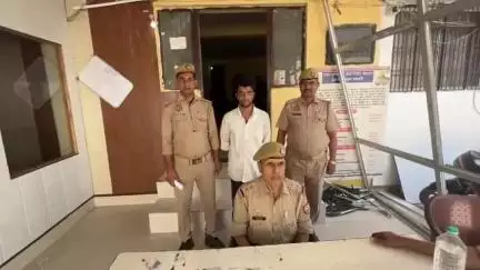 जलेसर: जलेसर पुलिस ने चेकिंग के दौरान आरोपी को चोरी की प्लैटिना बाइक सहित नगला घनश्याम जाने वाले रास्ते के समीप किया गिरफ्तार