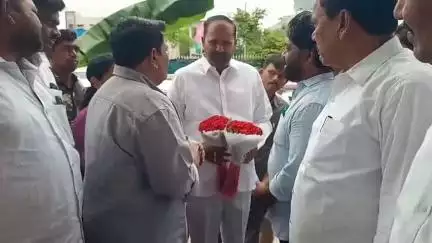 పెద్దపల్లి: ప్రభుత్వ ఆసుపత్రిలో మహిళా క్యాంటీన్‌ను ప్రారంభించిన ఎమ్మెల్యే చింతకుంట విజయ రమణా రావు