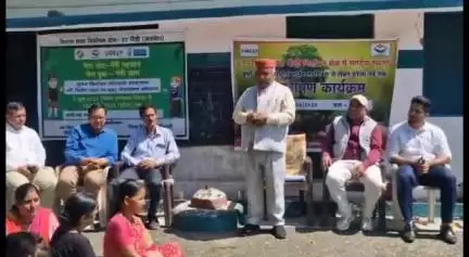 पौड़ी: विश्व पर्यावरण दिवस पर विधायक राजकुमार पोरी ने पौड़ी के ओनी में ग्रामीणों के साथ किया वृक्षारोपण, दिलाई शपथ