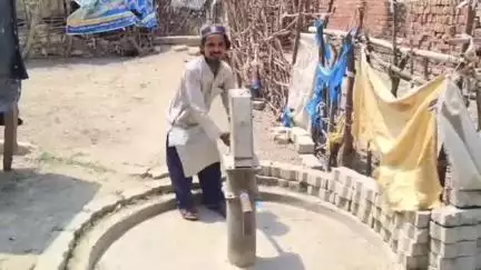 नवाबगंज: गढ़ी राखमऊ गांव में भीषण गर्मी के बीच इंडिया मार्का हैंडपंप हुआ खराब, पेयजल हेतु ग्रामीण हुए परेशान #jansamasya