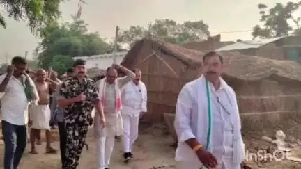 ब्रह्मपुर: ब्रह्मपुर प्रखंड के योगिया पंचायत के ओझवलिया गांव में आग, किसान का घर जलकर राख