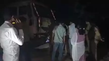 फतेहपुर: असोथर में SDM ने ओवरलोड वाहनों पर लगाया जुर्माना, 10 ट्रकों पर लाखों का जुर्माना, वाहन स्वामियों में मचा हड़कंप